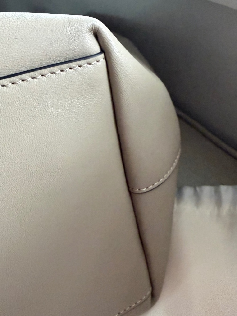 Kate Spade Dakota Smooth Leather Tote – Timeless Taupe | Excellent Condition - Picture 14 of 15